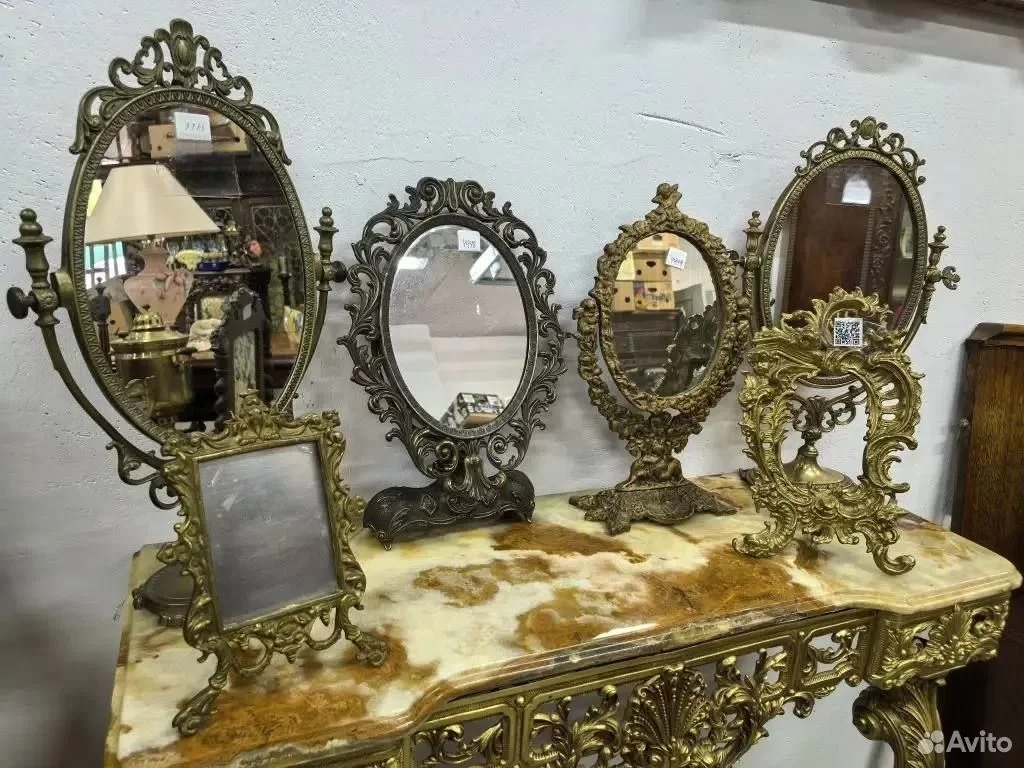 Старинные настольные зеркала и рамки