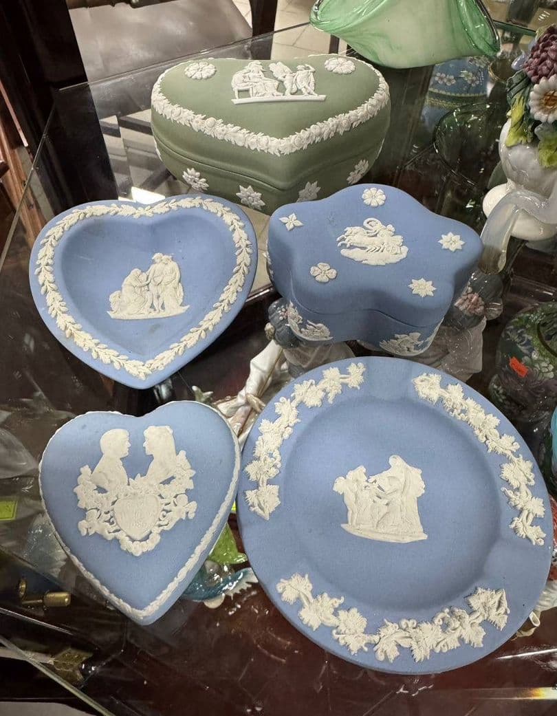 Шкатулки, пепельница Wedgwood