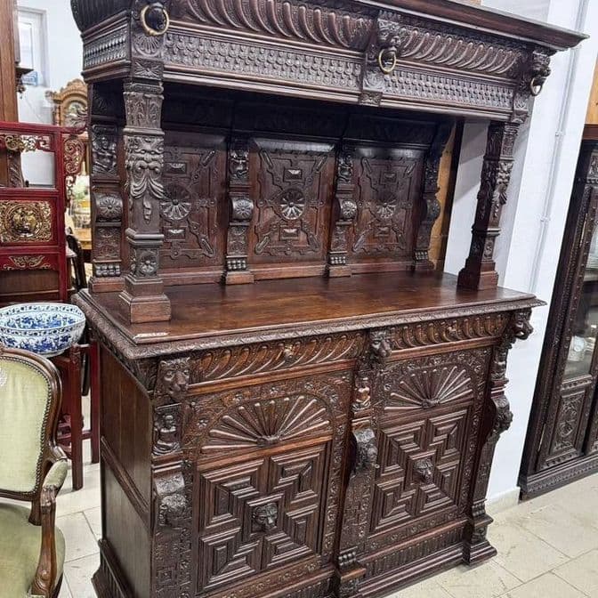 Антикварный креденсе