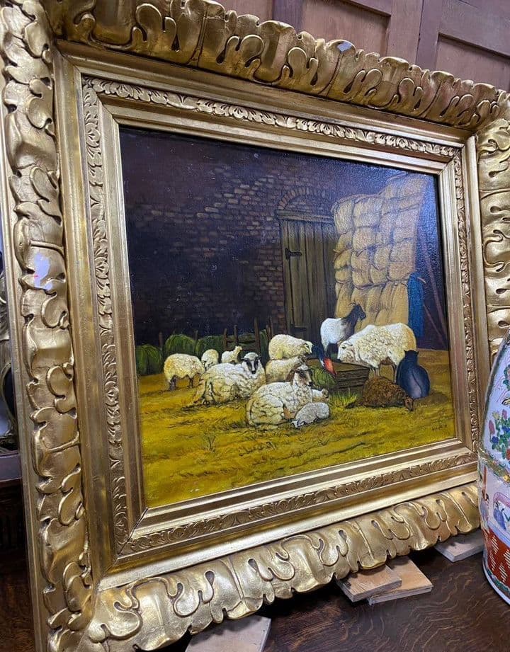 Старинная картина в раме
