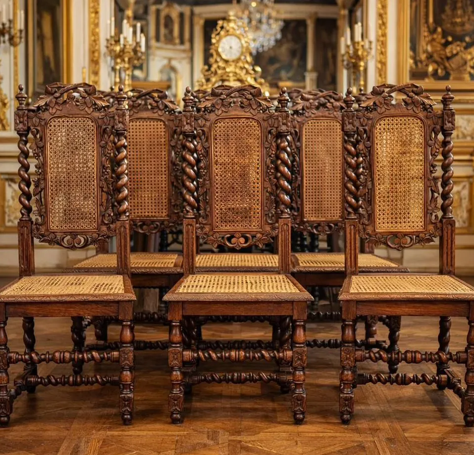 Старинные стулья ренессанс с ротангом 6 шт