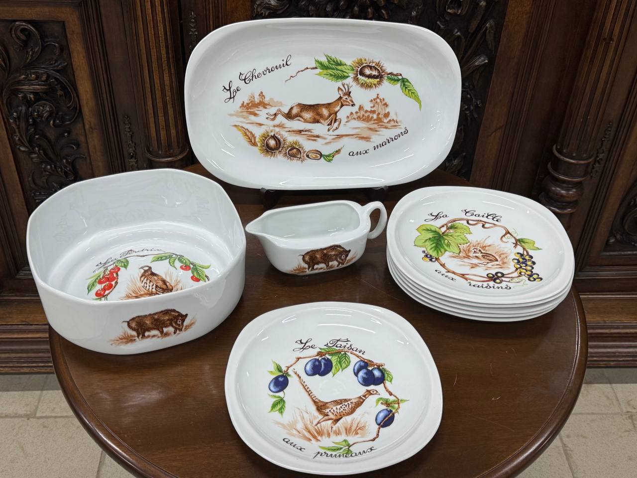 Винтажный фарфор Berry Haute Porcelaine (Франция), серия Охота