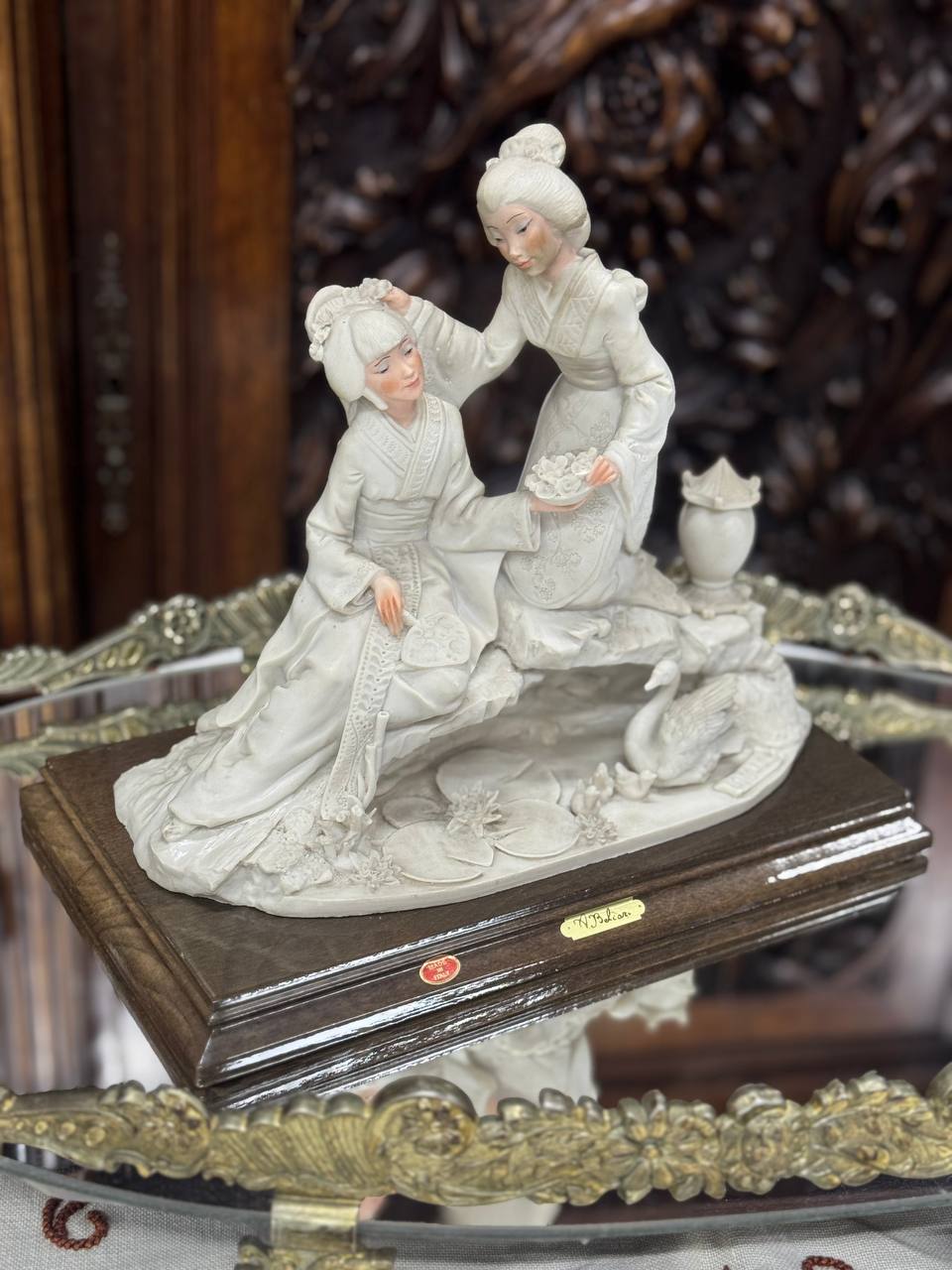Большая статуэтка Гейши в саду. A. Belcari (Италия, Capodimonte)