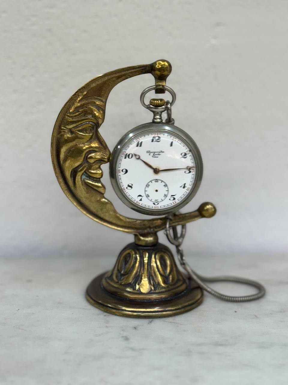 Антикварные карманные часы на подставке «Полумесяц», рабочий ход. «Chronomètre E. Kotte»
