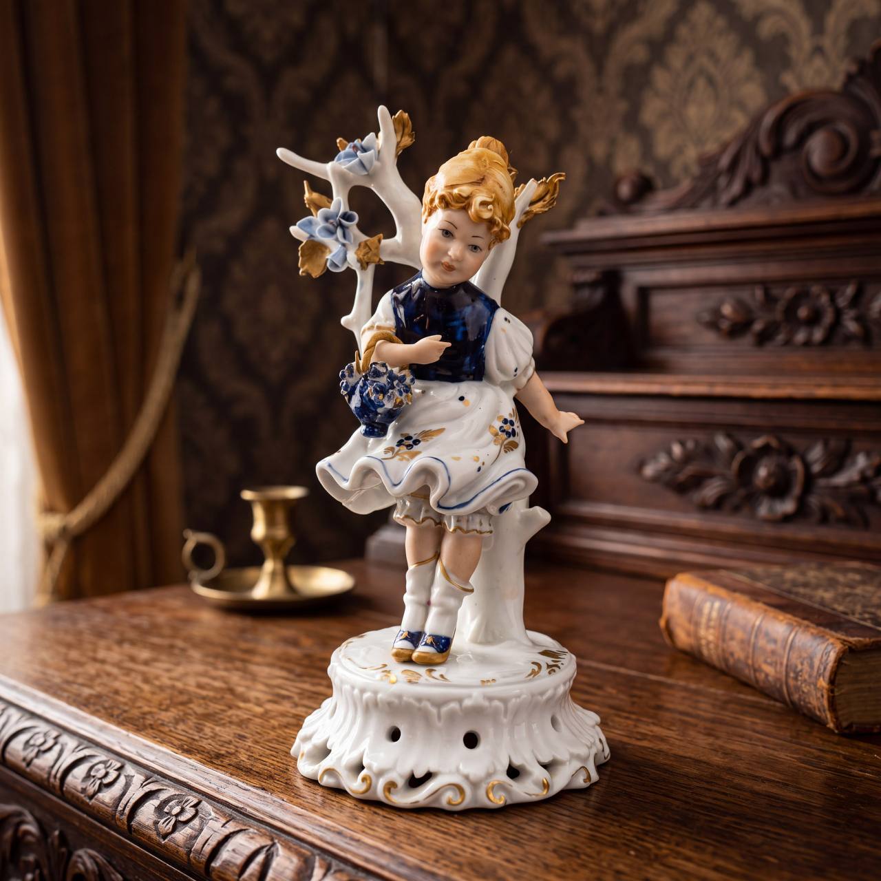 Фарфоровая статуэтка Capodimonte (Edoardo Tasca) Италия