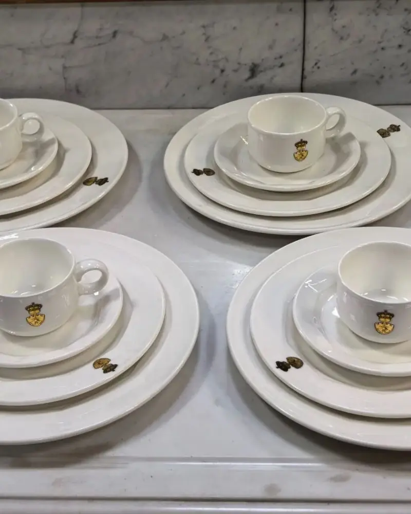 Коллекционный столовый сервиз Villeroy & Boch (Люксембург) на 4 персоны, 16 предметов