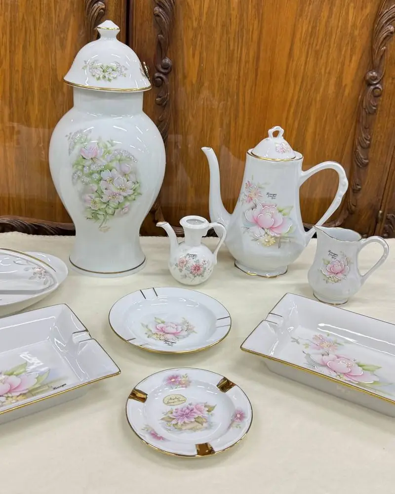 Фарфоровый гарнитур Limoges (Лимож), серия Angélique. Франция.